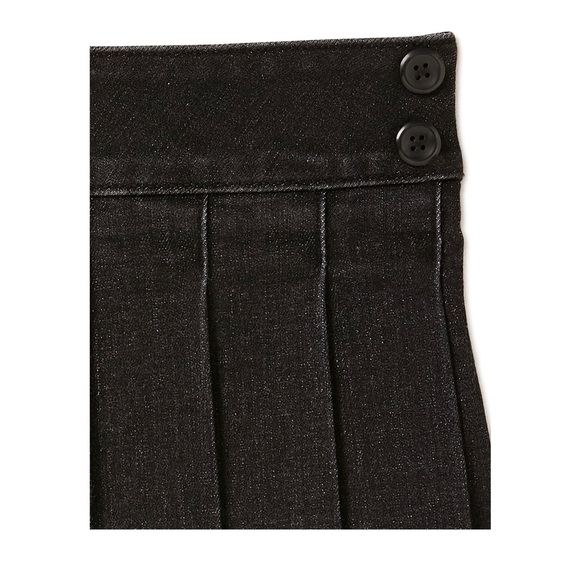 Garanimals black pleated skirt with shorts, 5T - Picture 3 of 9